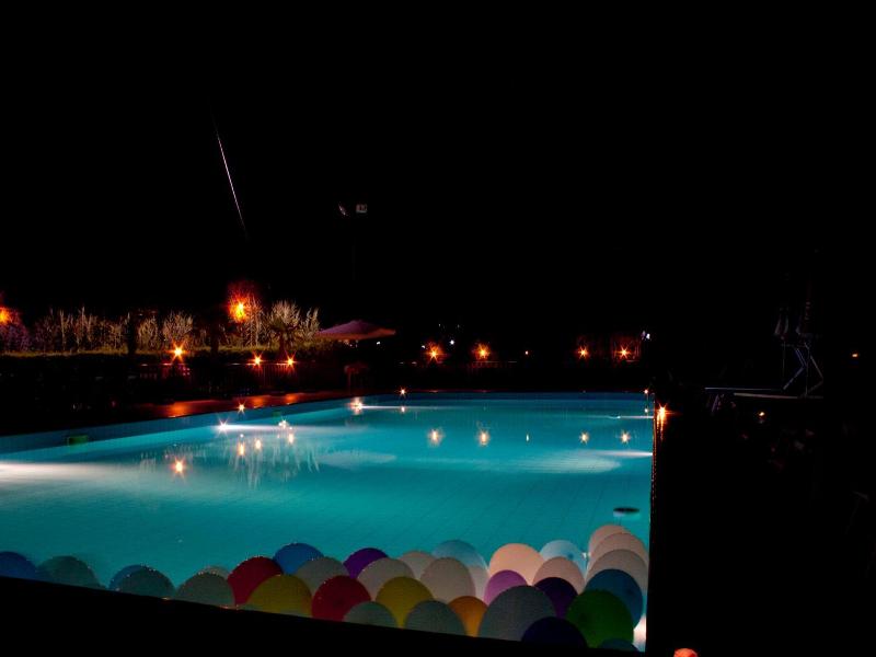 Hotel Felix — general view