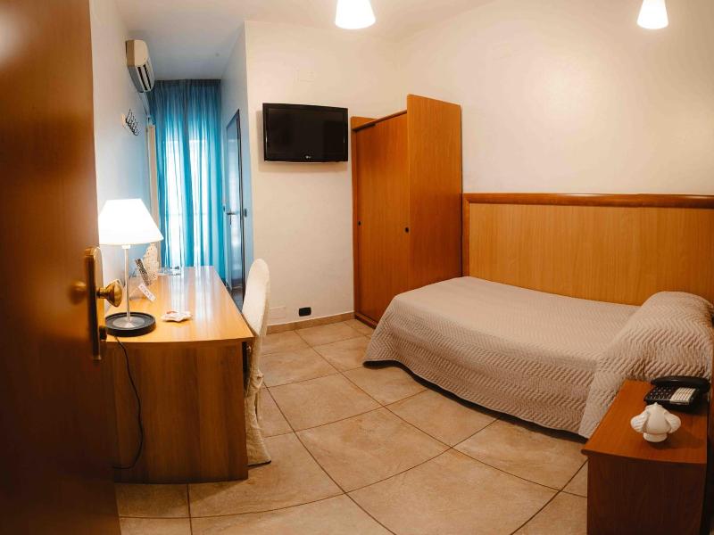Hotel Accord Le Rose image