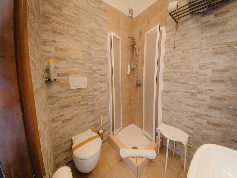 Hotel Accord Le Rose image