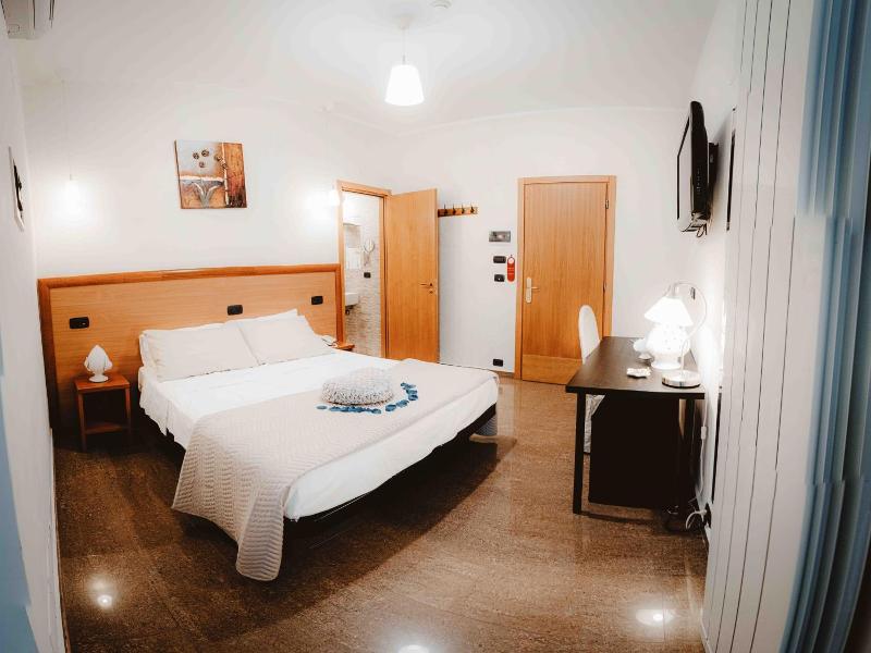 Hotel Accord Le Rose image