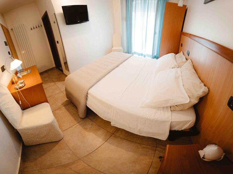 Hotel Accord Le Rose image