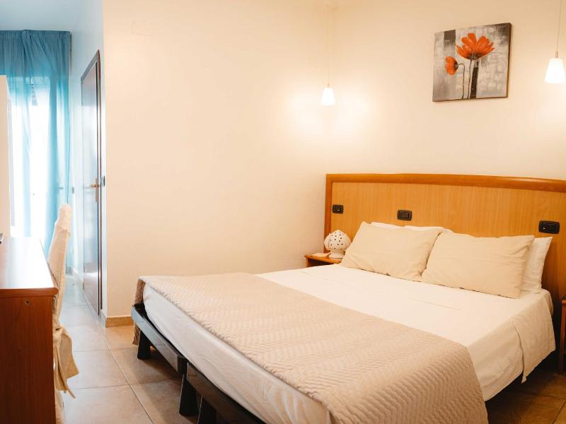 Hotel Accord Le Rose image