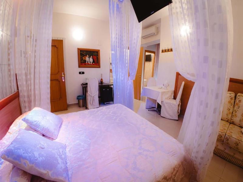 Hotel Accord Le Rose image