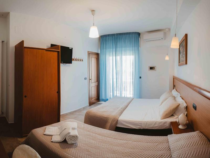 Hotel Accord Le Rose image