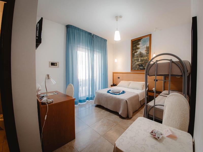 Hotel Accord Le Rose image
