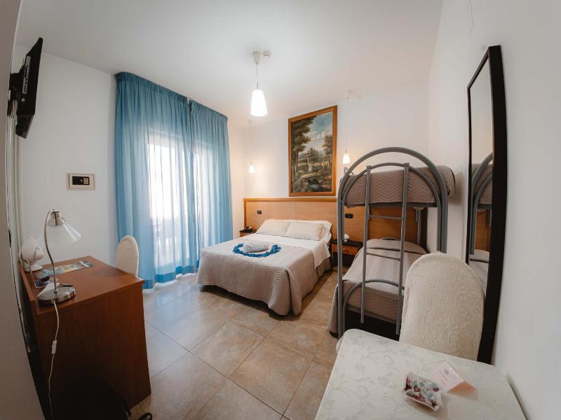 Hotel Accord Le Rose image