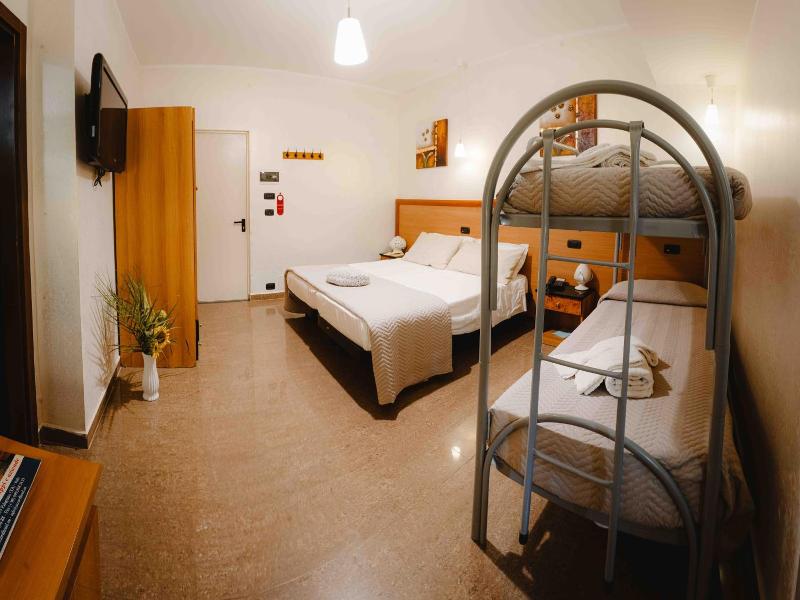 Hotel Accord Le Rose image