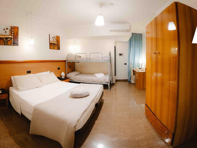 Hotel Accord Le Rose image
