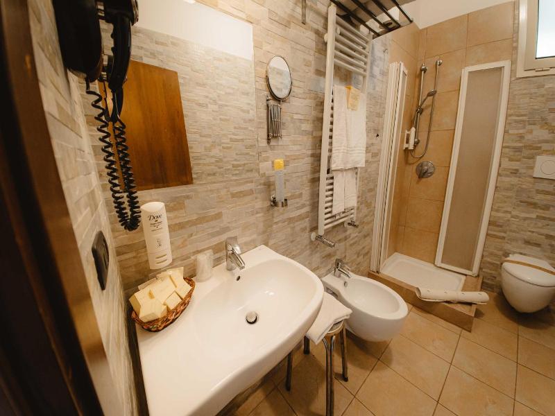 Hotel Accord Le Rose image