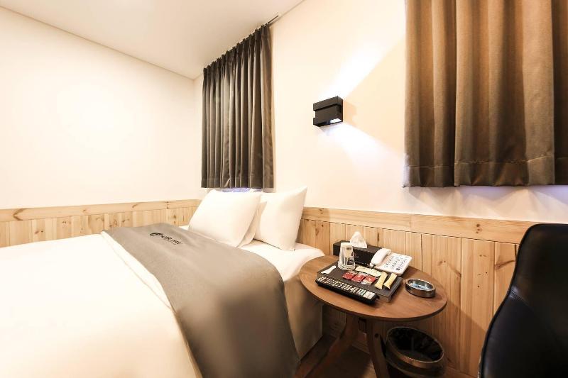 Hotel Gam image