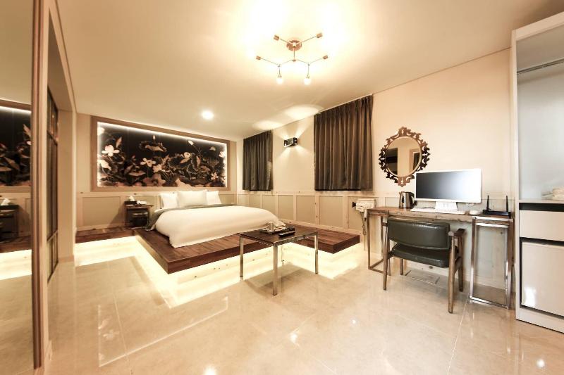 Hotel Gam image