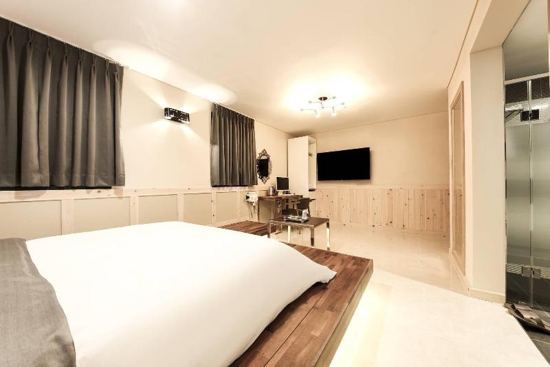 Hotel Gam image