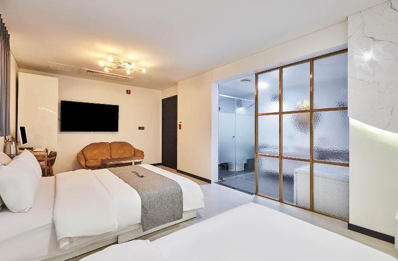 Hotel Gam image