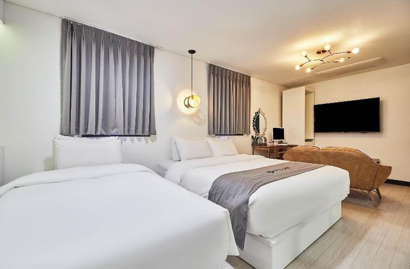 Hotel Gam image