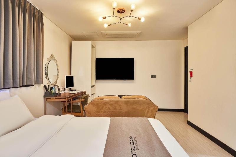 Hotel Gam image