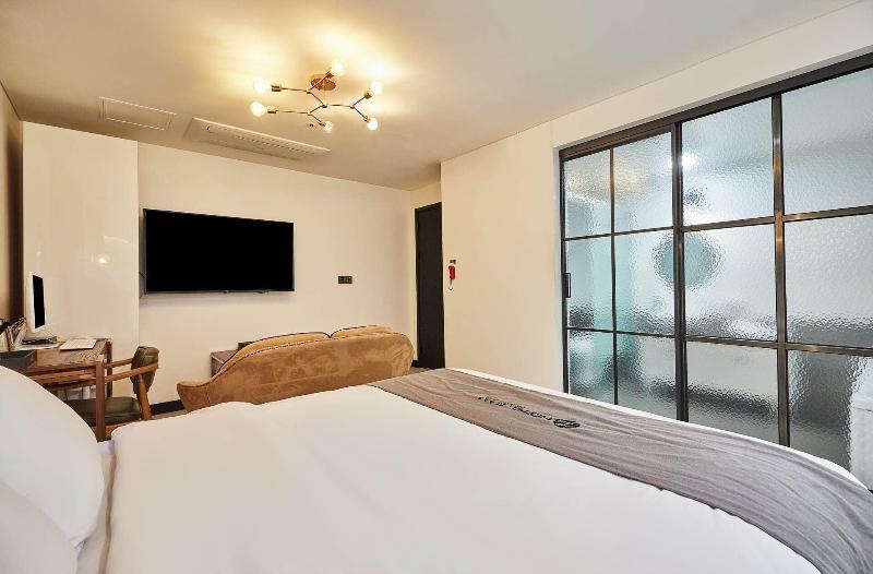 Hotel Gam image