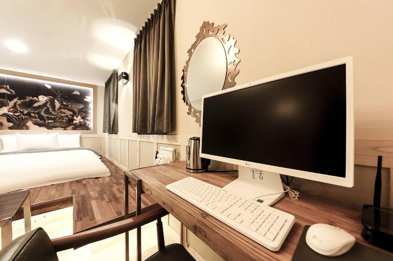Hotel Gam image