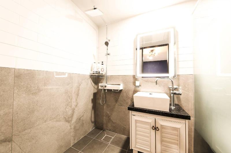 Hotel Gam image