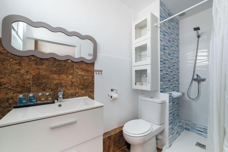 Hostal Quatre Llunes image
