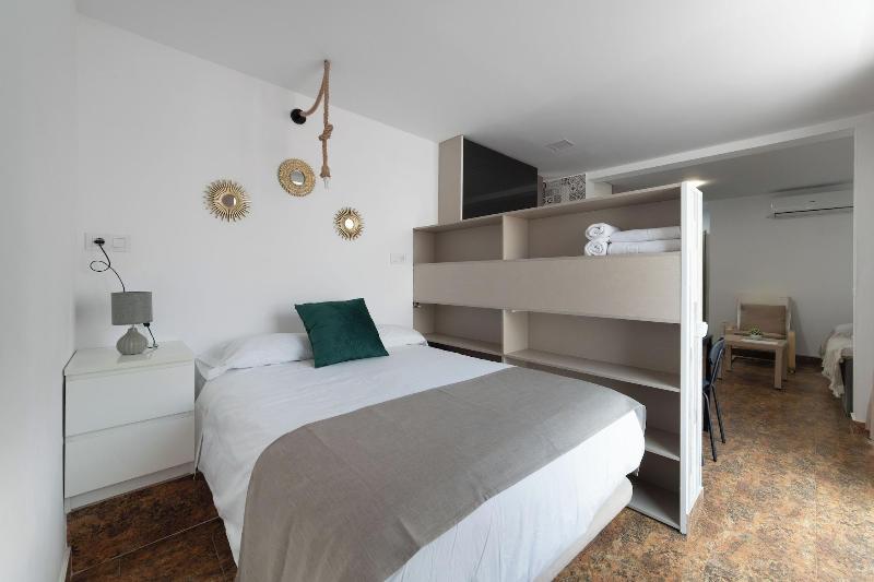 Hostal Quatre Llunes image
