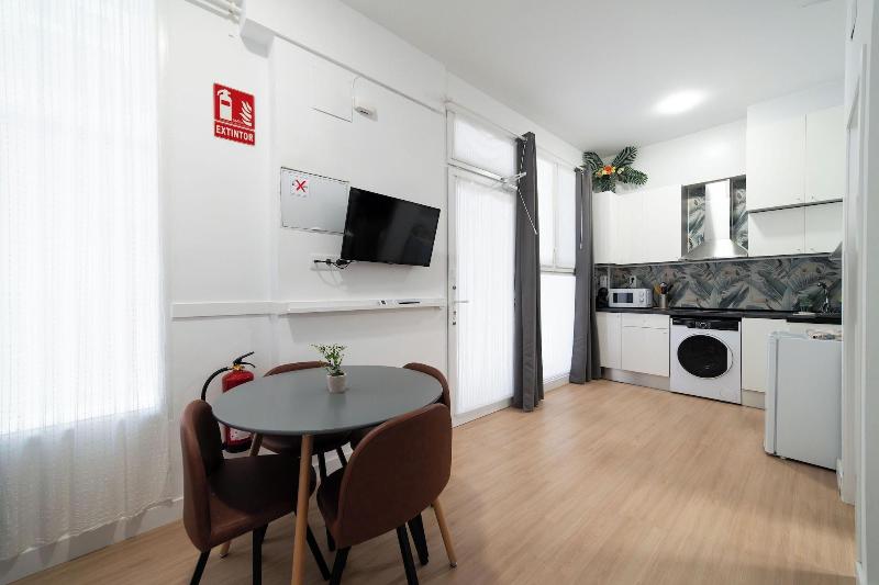 Hostal Quatre Llunes image