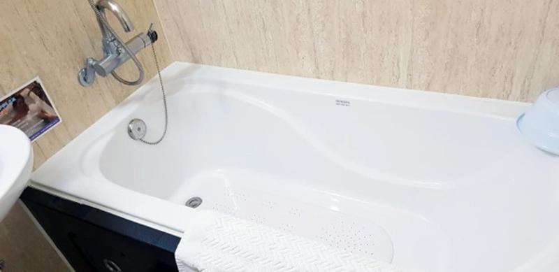 Q Hotel image
