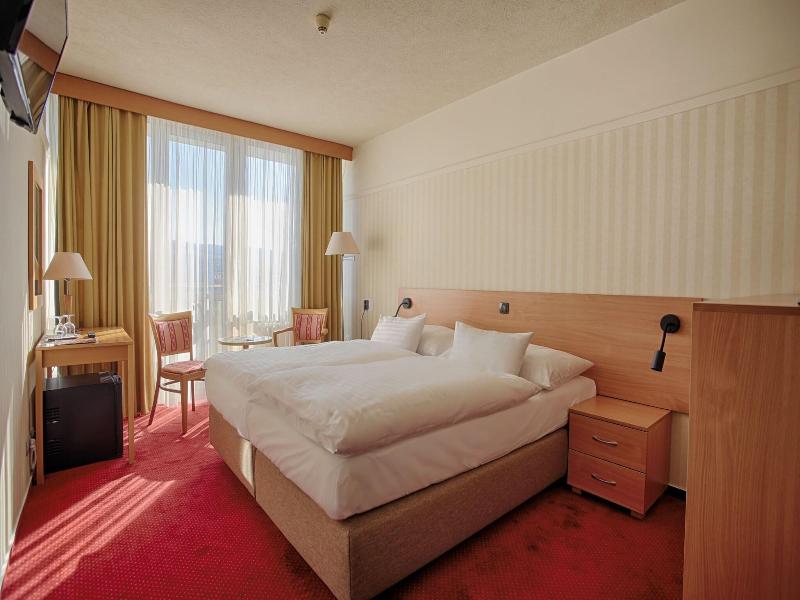 Esplanade Ensana Health Spa Hotel image