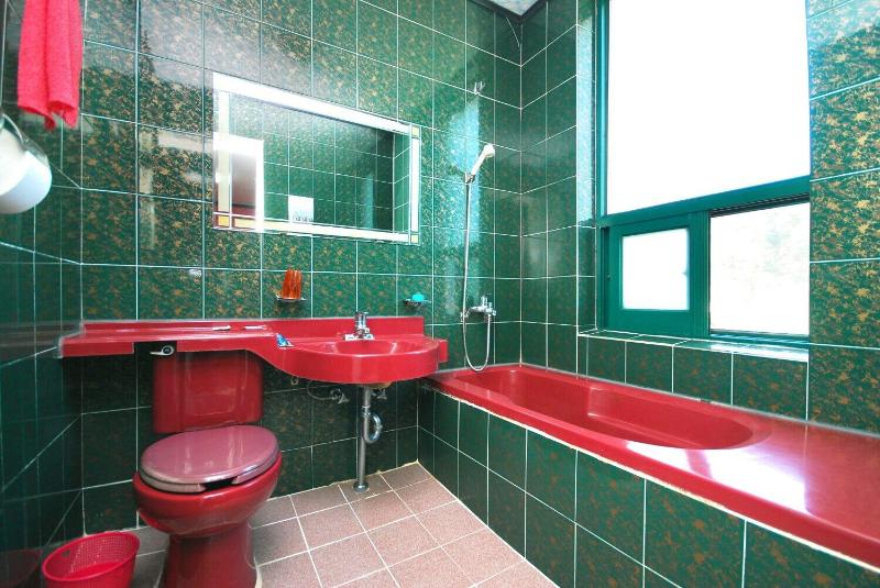 M Motel image