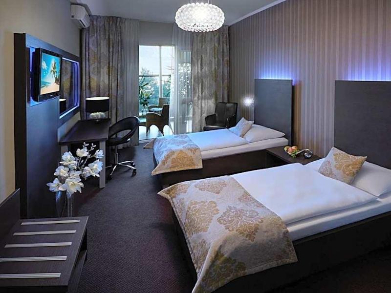 Hotel Centrum image