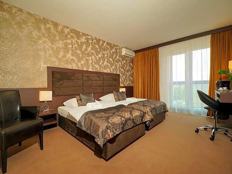 Hotel Centrum image