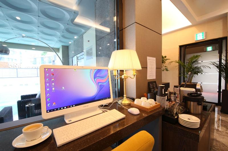Hotel J's image