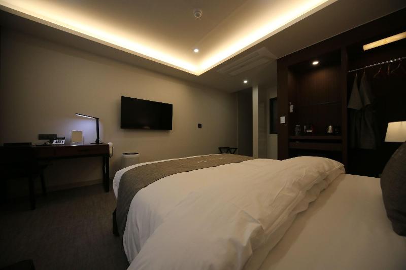 Hotel J's image