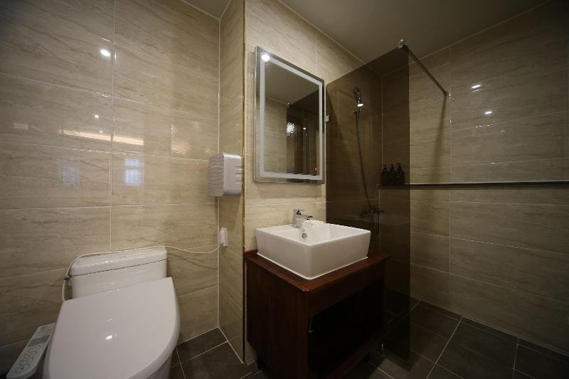 Hotel J's image