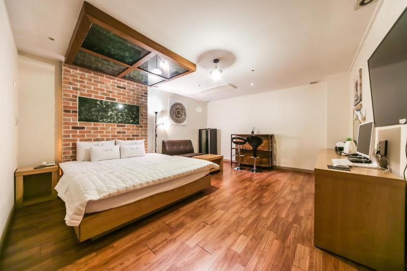 Hotel K