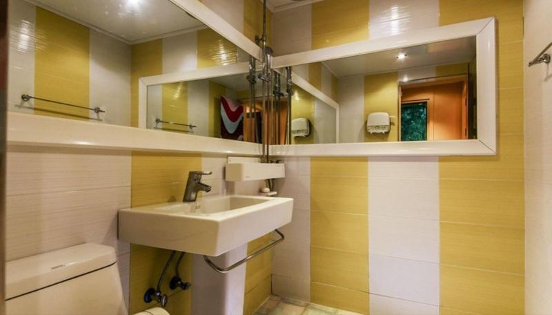 9To9 Motel image