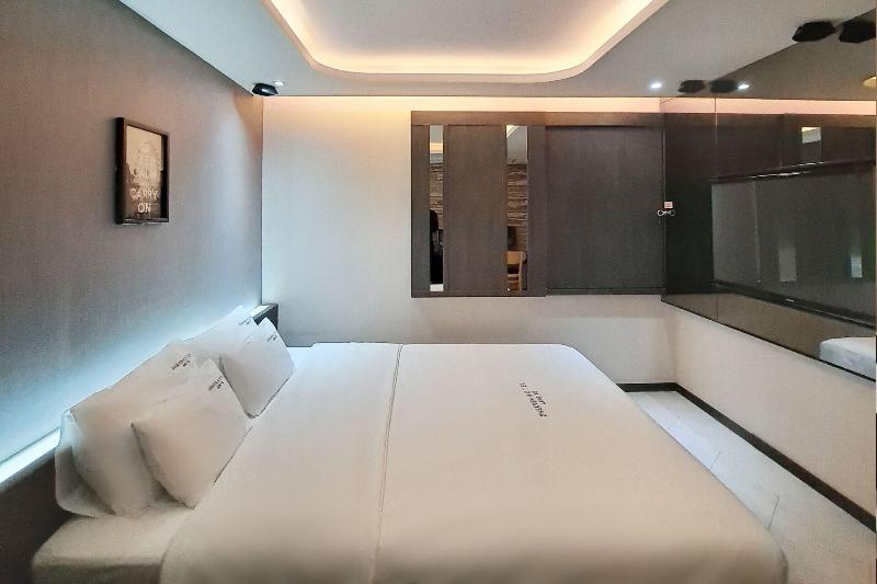 2Heaven Hotel image