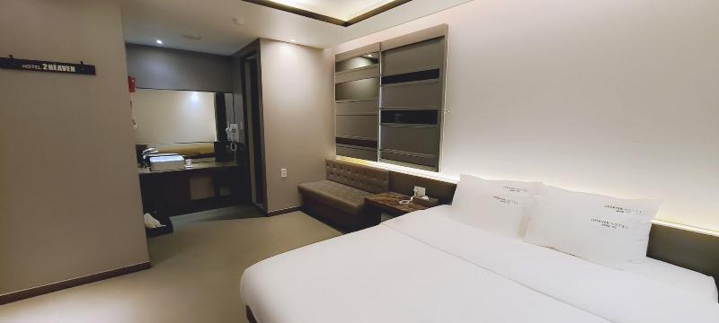 2Heaven Hotel image