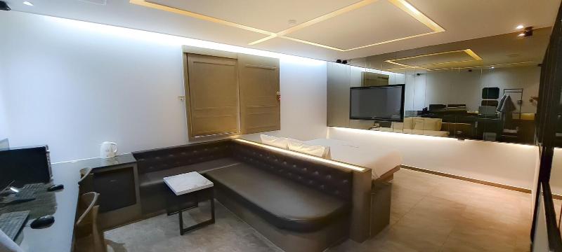 2Heaven Hotel image