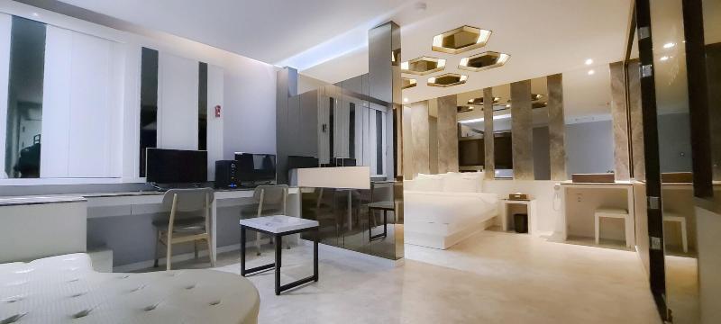 2Heaven Hotel image