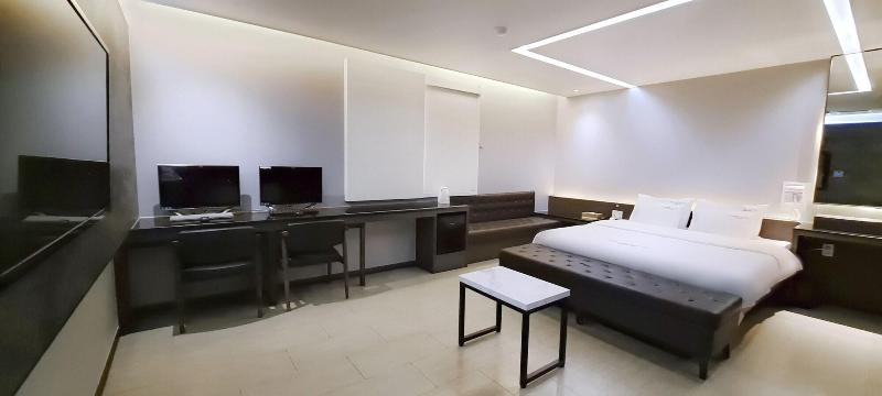 2Heaven Hotel image