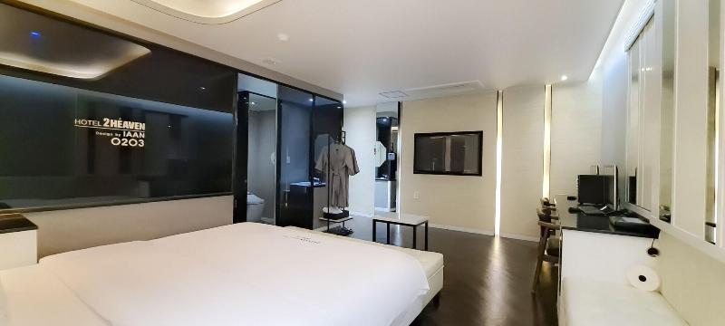 2Heaven Hotel image