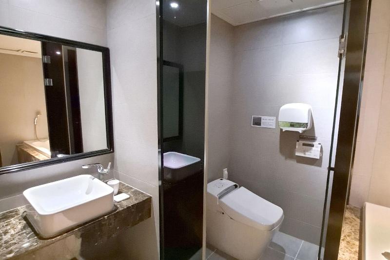 2Heaven Hotel image