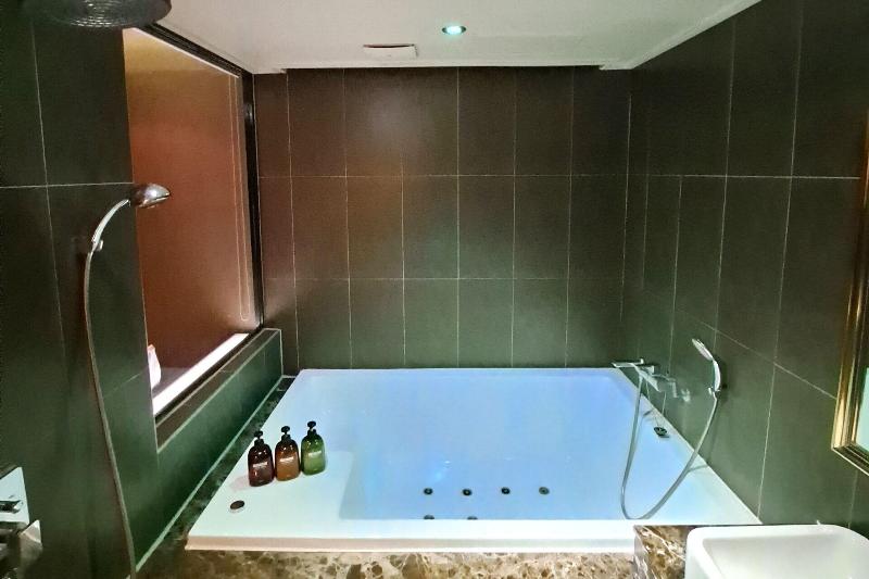 2Heaven Hotel image