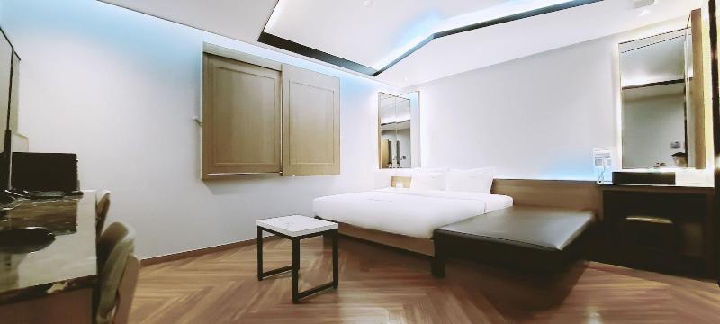 2Heaven Hotel image