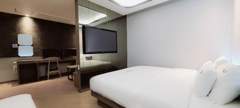2Heaven Hotel image