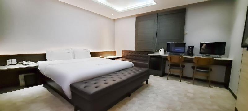 2Heaven Hotel image