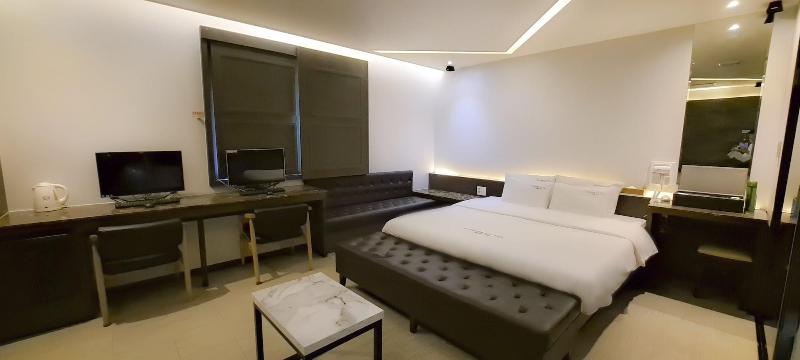 2Heaven Hotel image