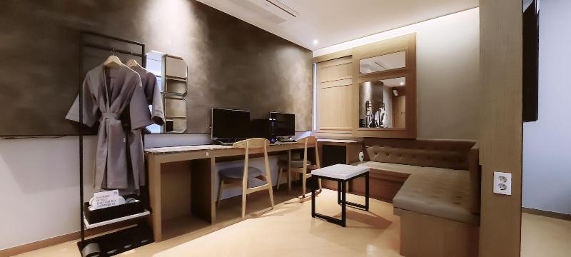 2Heaven Hotel image