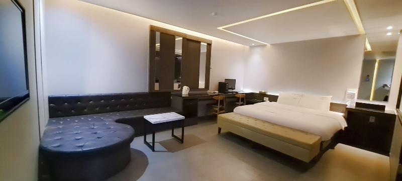 2Heaven Hotel image