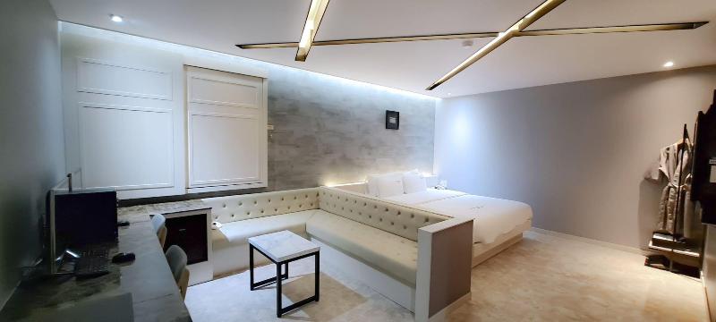 2Heaven Hotel image